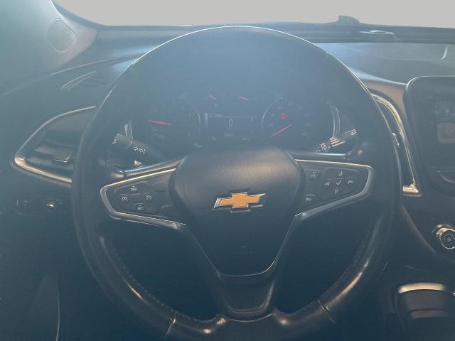 2018 Chevrolet Malibu Vehicle Photo in Kaukauna, WI 54130