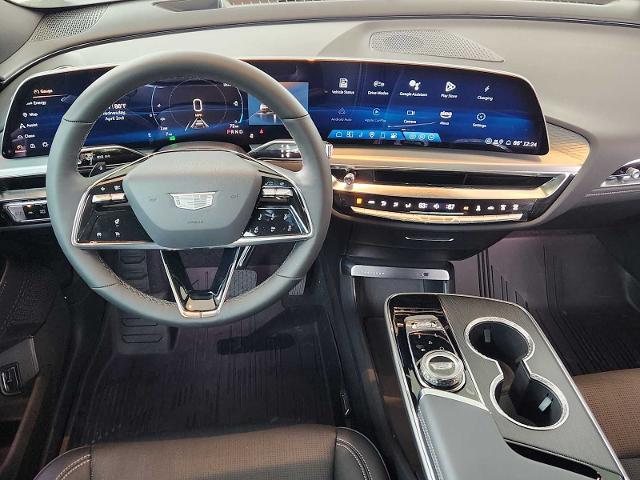 2025 Cadillac LYRIQ Vehicle Photo in HOUSTON, TX 77079