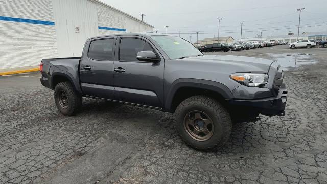 Used 2018 Toyota Tacoma TRD Off Road with VIN 5TFCZ5AN1JX160777 for sale in London, OH