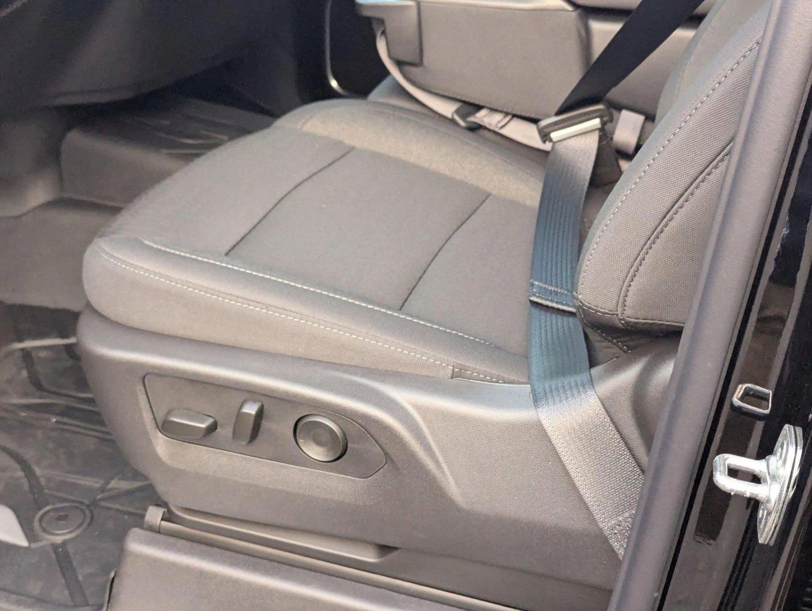 2025 Chevrolet Silverado 1500 Vehicle Photo in GREENACRES, FL 33463-3207