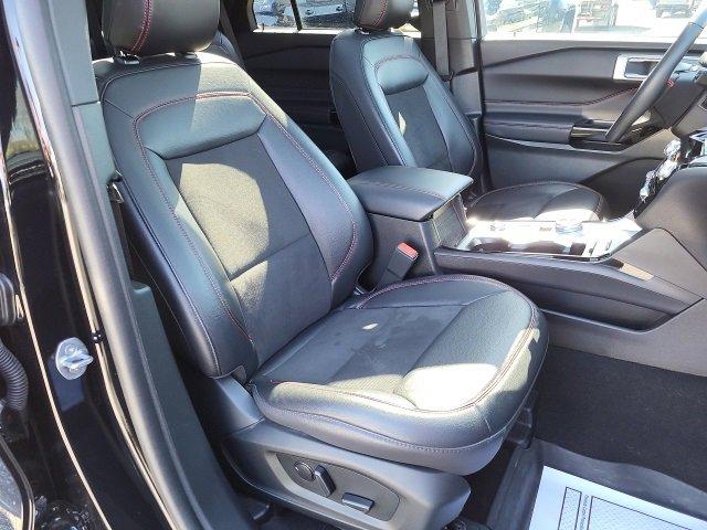 2023 Ford Explorer Vehicle Photo in THOMPSONTOWN, PA 17094-9014