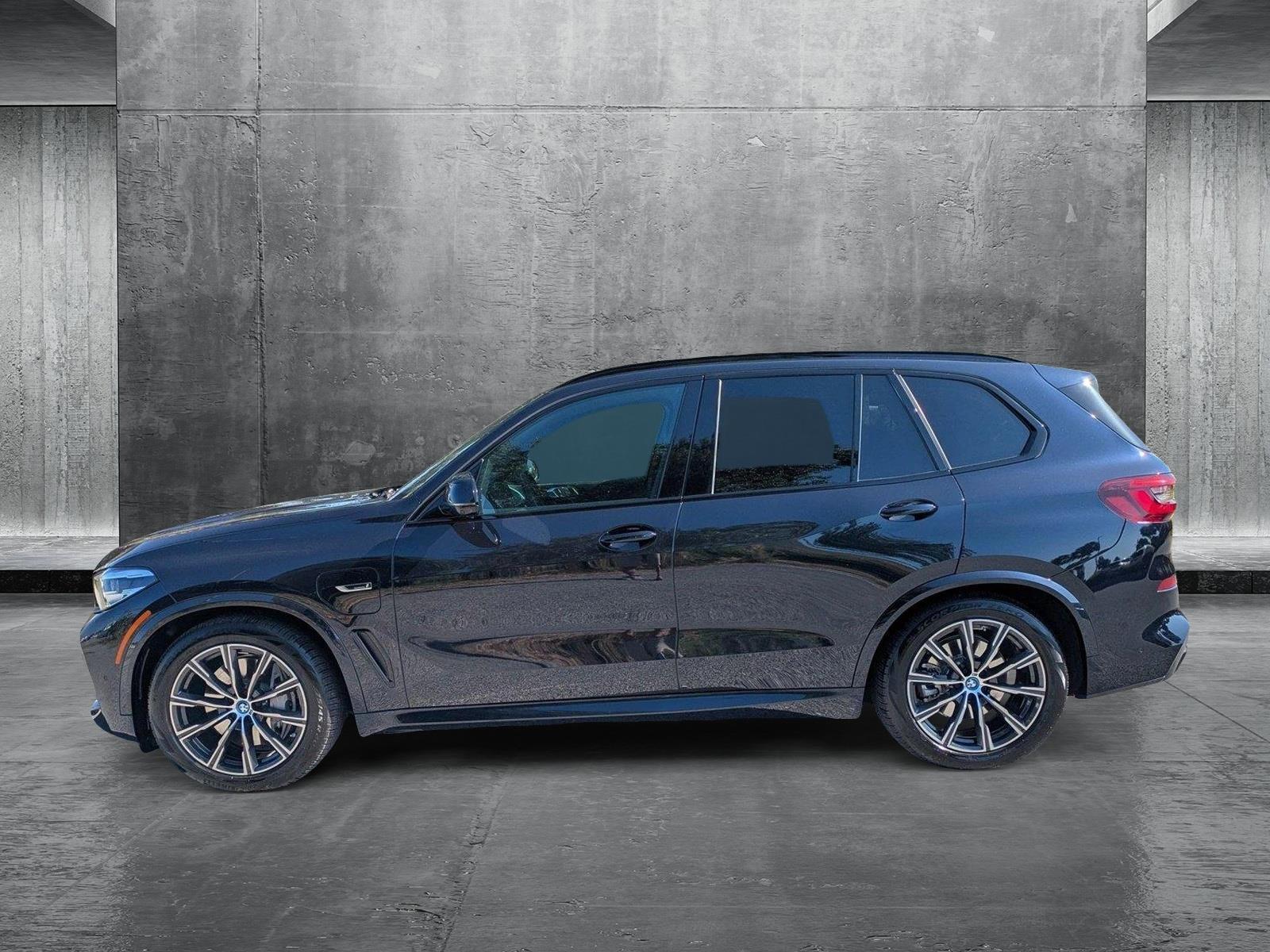 2023 BMW X5 xDrive45e Vehicle Photo in Sarasota, FL 34231