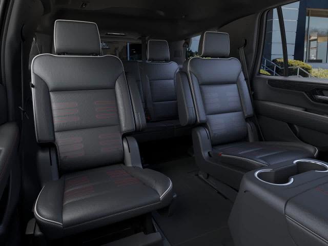 2025 GMC Yukon Vehicle Photo in ZELIENOPLE, PA 16063-2910
