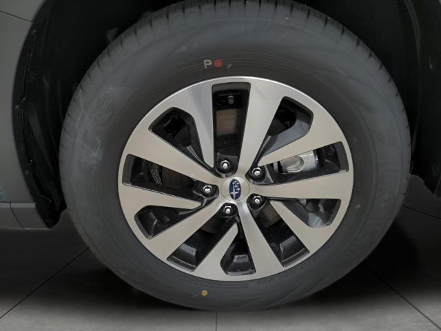 2025 Subaru Outback Vehicle Photo in Green Bay, WI 54304