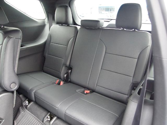2025 Chevrolet Traverse Vehicle Photo in MADISON, IN 47250-1611