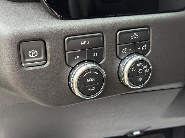 2025 GMC Sierra 1500 Vehicle Photo in COLUMBIA, MO 65203-3903