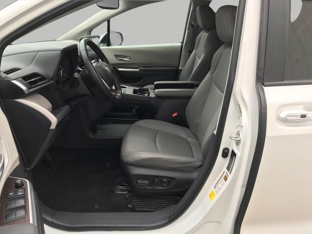 2023 Toyota Sienna Vehicle Photo in GREEN BAY, WI 54303-3330
