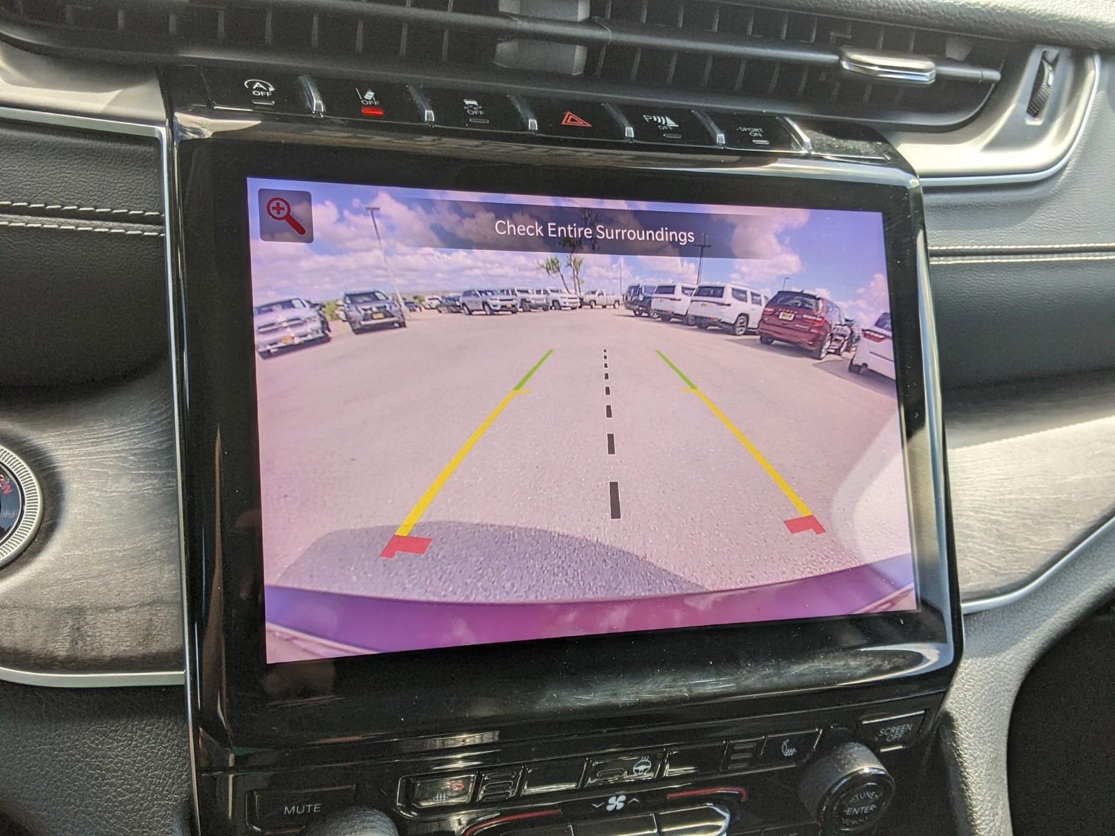 2023 Jeep Grand Cherokee L Vehicle Photo in Seguin, TX 78155