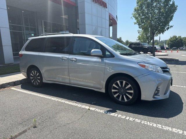2020 Toyota Sienna Vehicle Photo in Flemington, NJ 08822