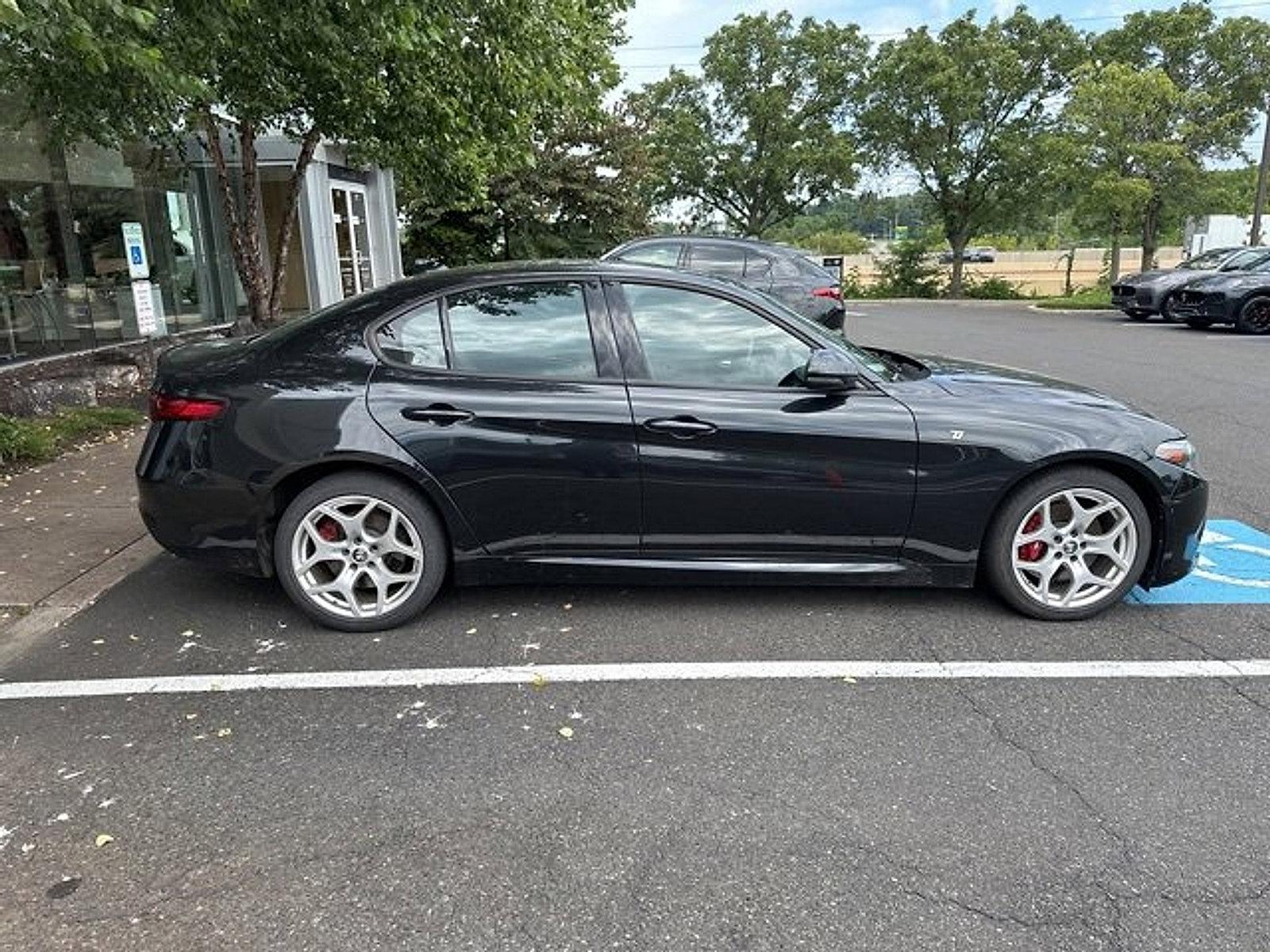 2022 Alfa Romeo Giulia Vehicle Photo in Willow Grove, PA 19090