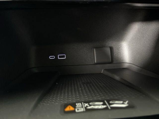 2025 Chevrolet Traverse Vehicle Photo in PHOENIX, AZ 85014-3381