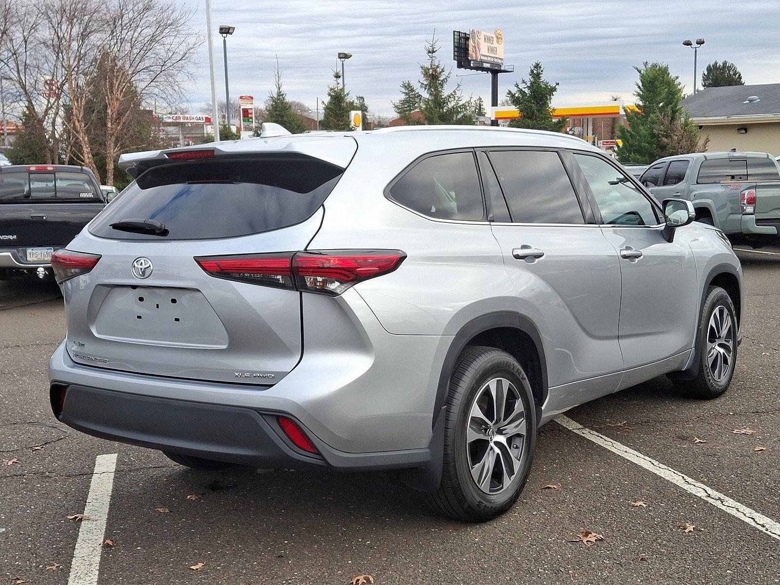 2021 Toyota Highlander Vehicle Photo in Trevose, PA 19053