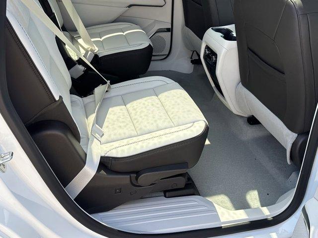 2025 GMC Acadia Vehicle Photo in ALBERTVILLE, AL 35950-0246