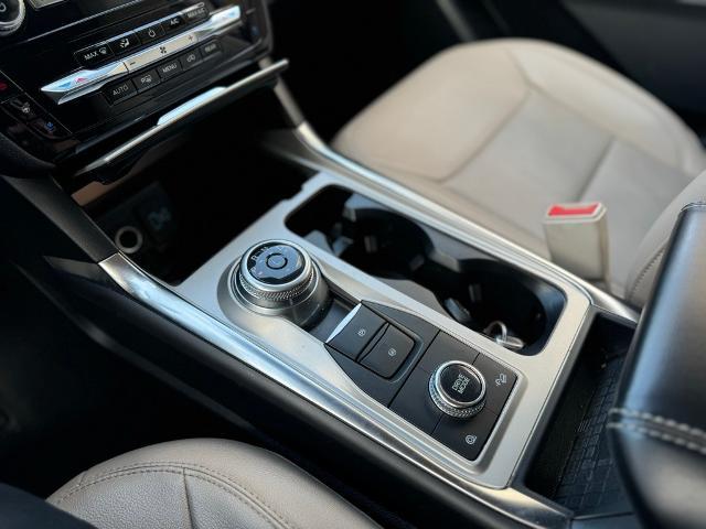 2023 Ford Explorer Vehicle Photo in Grapevine, TX 76051
