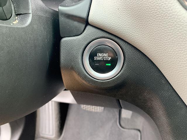 2022 Chevrolet Equinox Vehicle Photo in MOON TOWNSHIP, PA 15108-2571