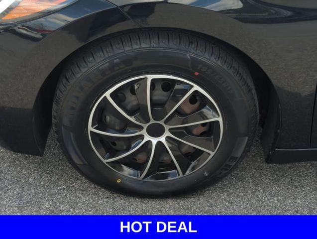 2017 Hyundai ELANTRA Vehicle Photo in Merrillville, IN 46410
