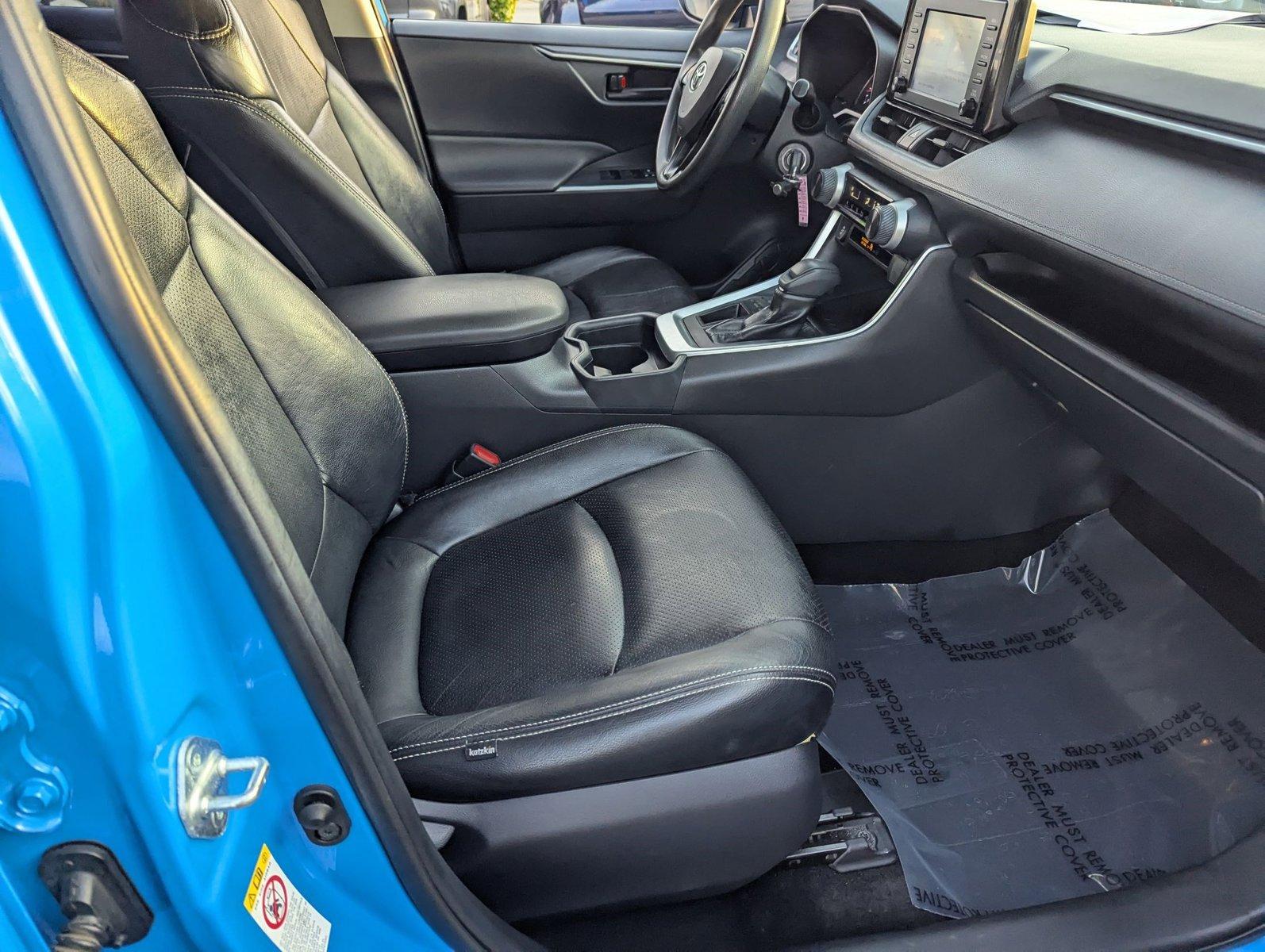 2019 Toyota RAV4 Vehicle Photo in MIAMI, FL 33134-2699