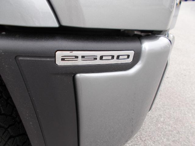 2025 GMC Sierra 2500 HD Vehicle Photo in LOWELL, MA 01852-4336