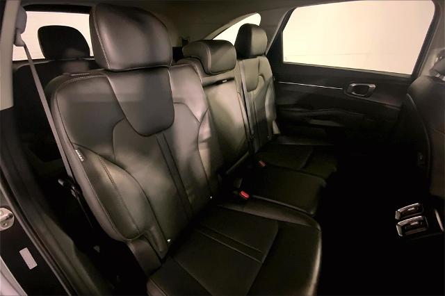 2024 Kia Sorento Vehicle Photo in Lees Summit, MO 64086