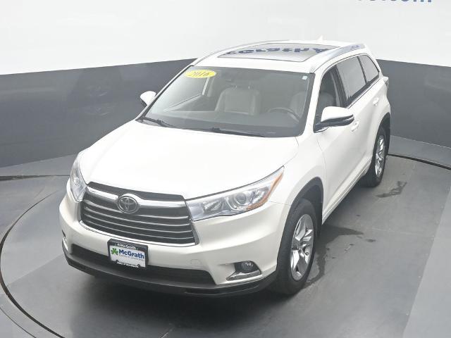 2016 Toyota Highlander Vehicle Photo in Cedar Rapids, IA 52402
