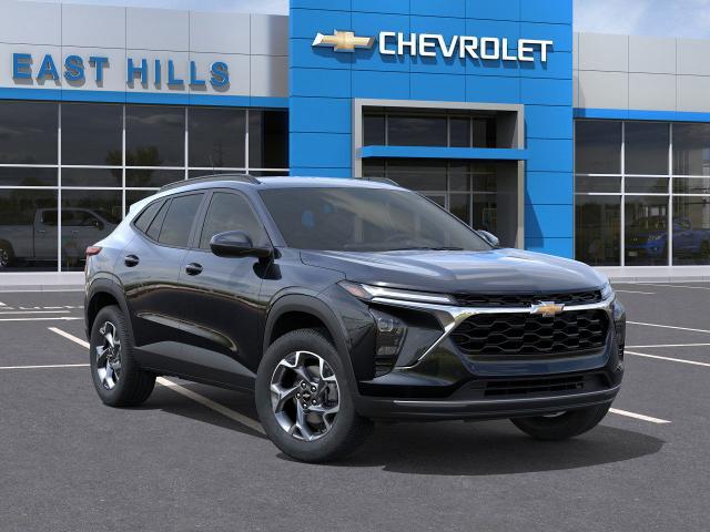 2025 Chevrolet Trax Vehicle Photo in Roslyn, NY 11576