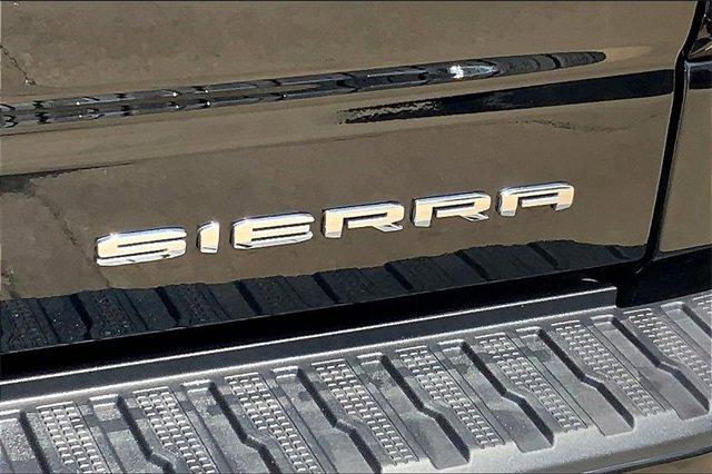 2024 GMC Sierra 1500 Vehicle Photo in TOPEKA, KS 66609-0000