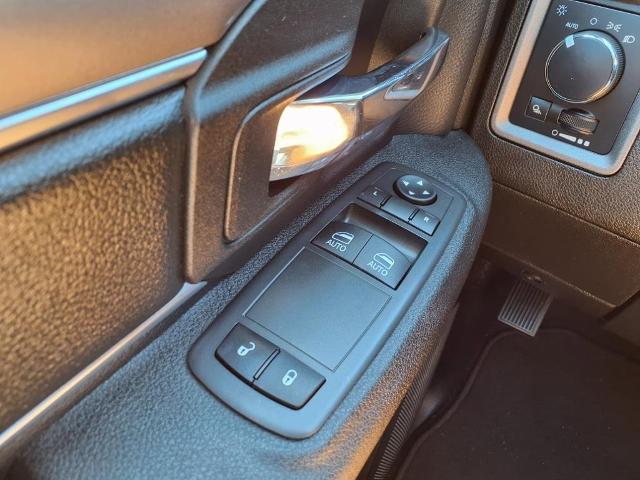 2022 Ram 1500 Classic Vehicle Photo in EMPORIA, VA 23847-1235