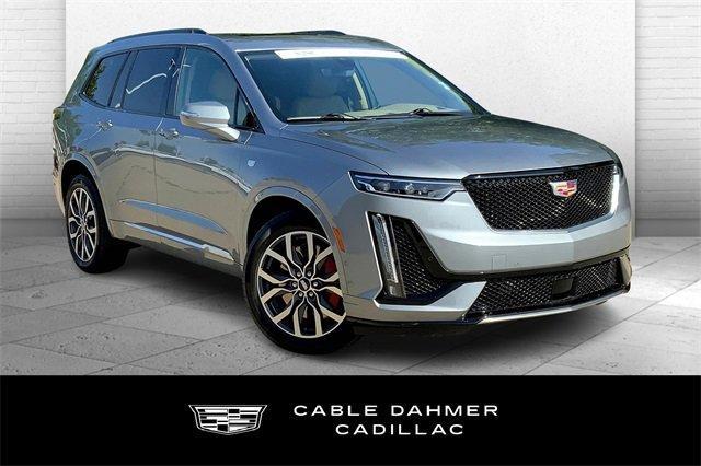 2024 Cadillac XT6 Vehicle Photo in KANSAS CITY, MO 64114-4545
