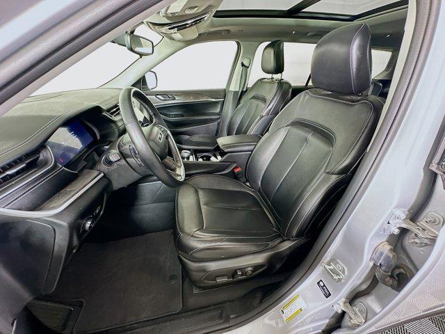 2022 Jeep Grand Cherokee L Vehicle Photo in Doylsetown, PA 18901