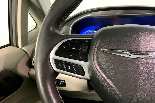 2022 Chrysler Pacifica Vehicle Photo in Kansas City, MO 64114