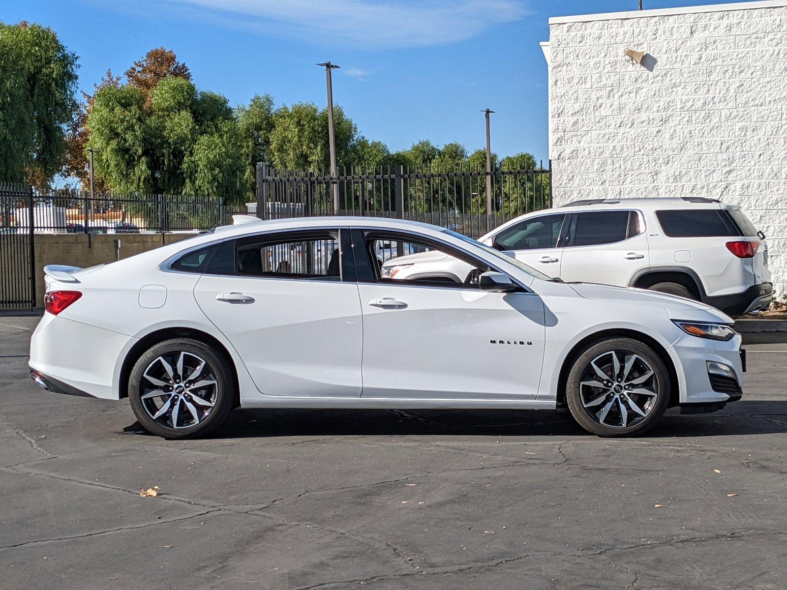 2022 Chevrolet Malibu Vehicle Photo in VALENCIA, CA 91355-1705