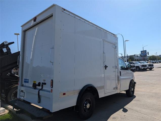 2024 Chevrolet Express Commercial Cutaway Vehicle Photo in ENGLEWOOD, CO 80113-6708