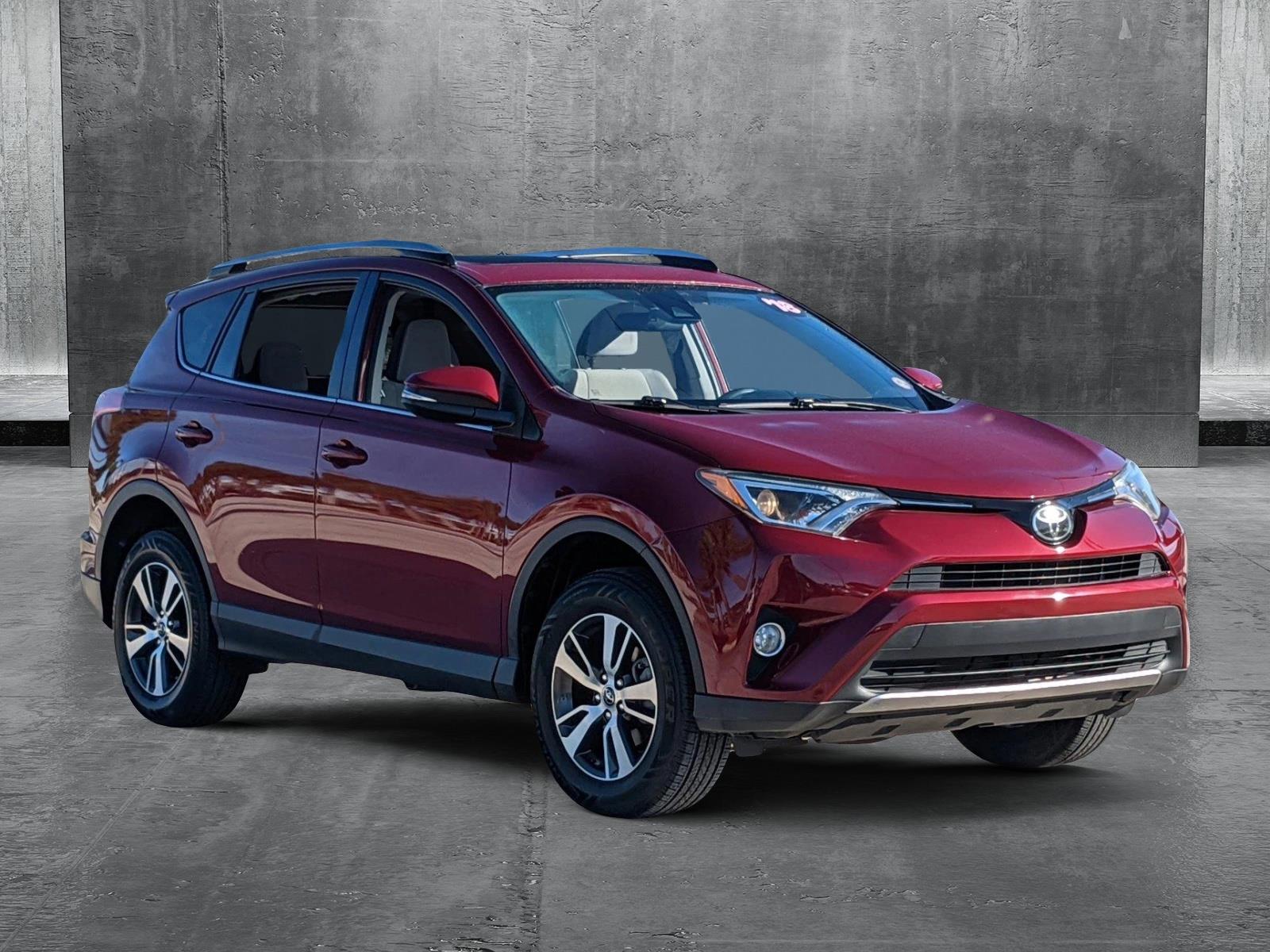 2018 Toyota RAV4 Vehicle Photo in Davie, FL 33331