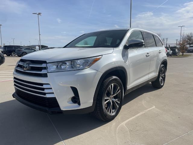 2019 Toyota Highlander Vehicle Photo in Grapevine, TX 76051