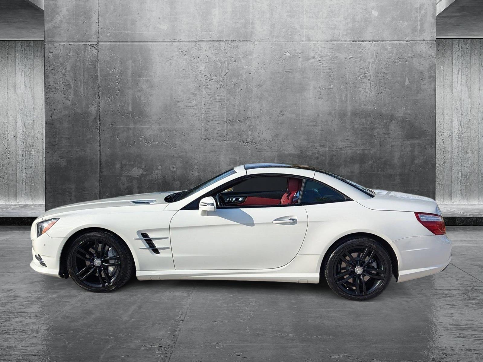 2015 Mercedes-Benz SL-Class Vehicle Photo in Delray Beach, FL 33444