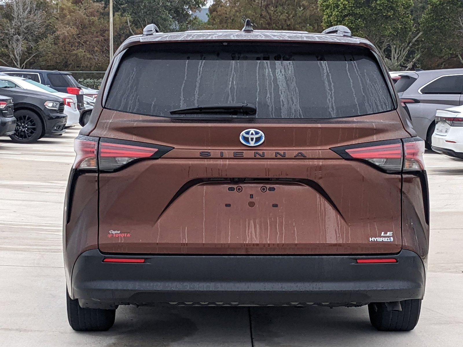 2022 Toyota Sienna Vehicle Photo in Davie, FL 33331