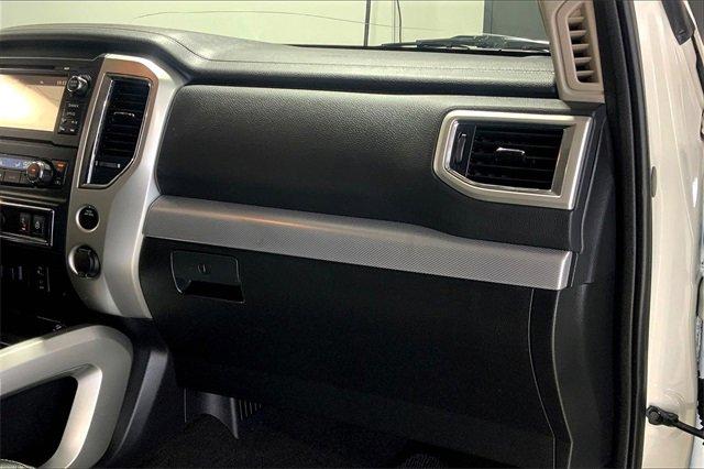 2018 Nissan Titan Vehicle Photo in TOPEKA, KS 66609-0000