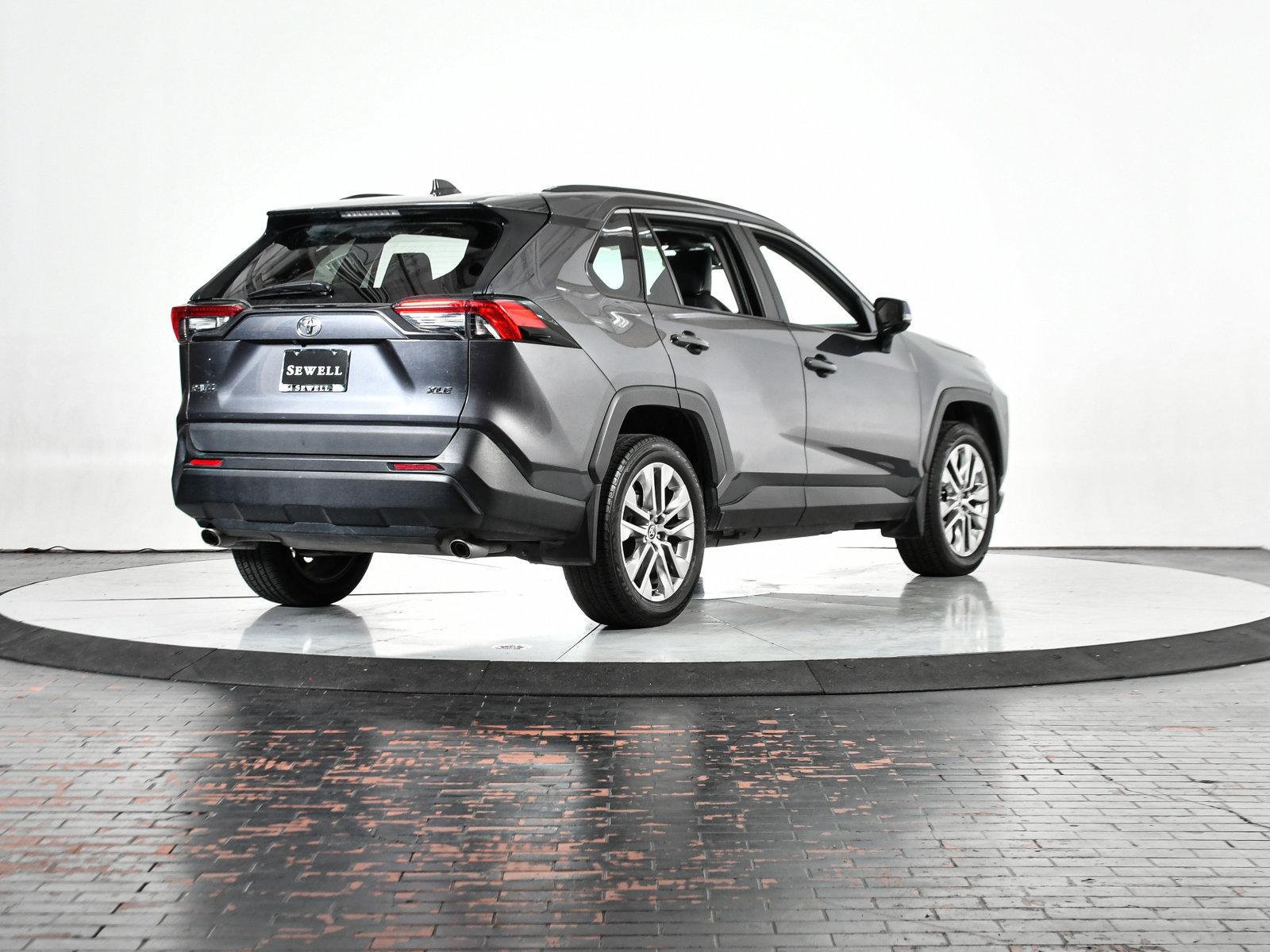 2021 Toyota RAV4 Vehicle Photo in DALLAS, TX 75235