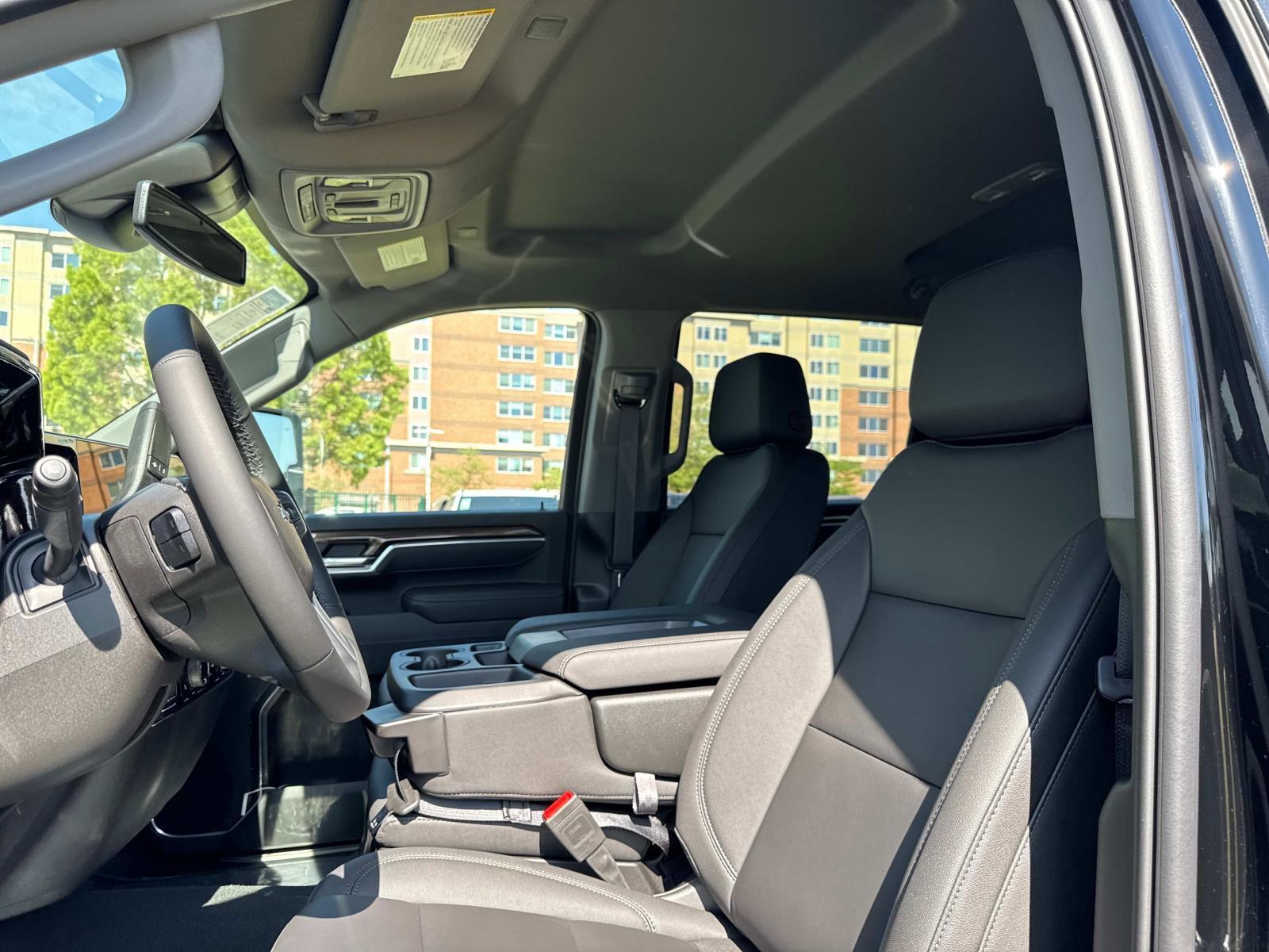 2025 Chevrolet Silverado 2500 HD Vehicle Photo in LOS ANGELES, CA 90007-3794