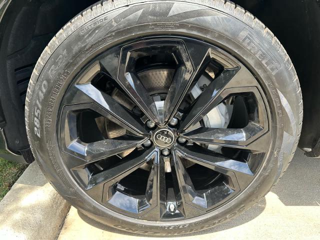 2025 Audi Q7 Vehicle Photo in HOUSTON, TX 77090