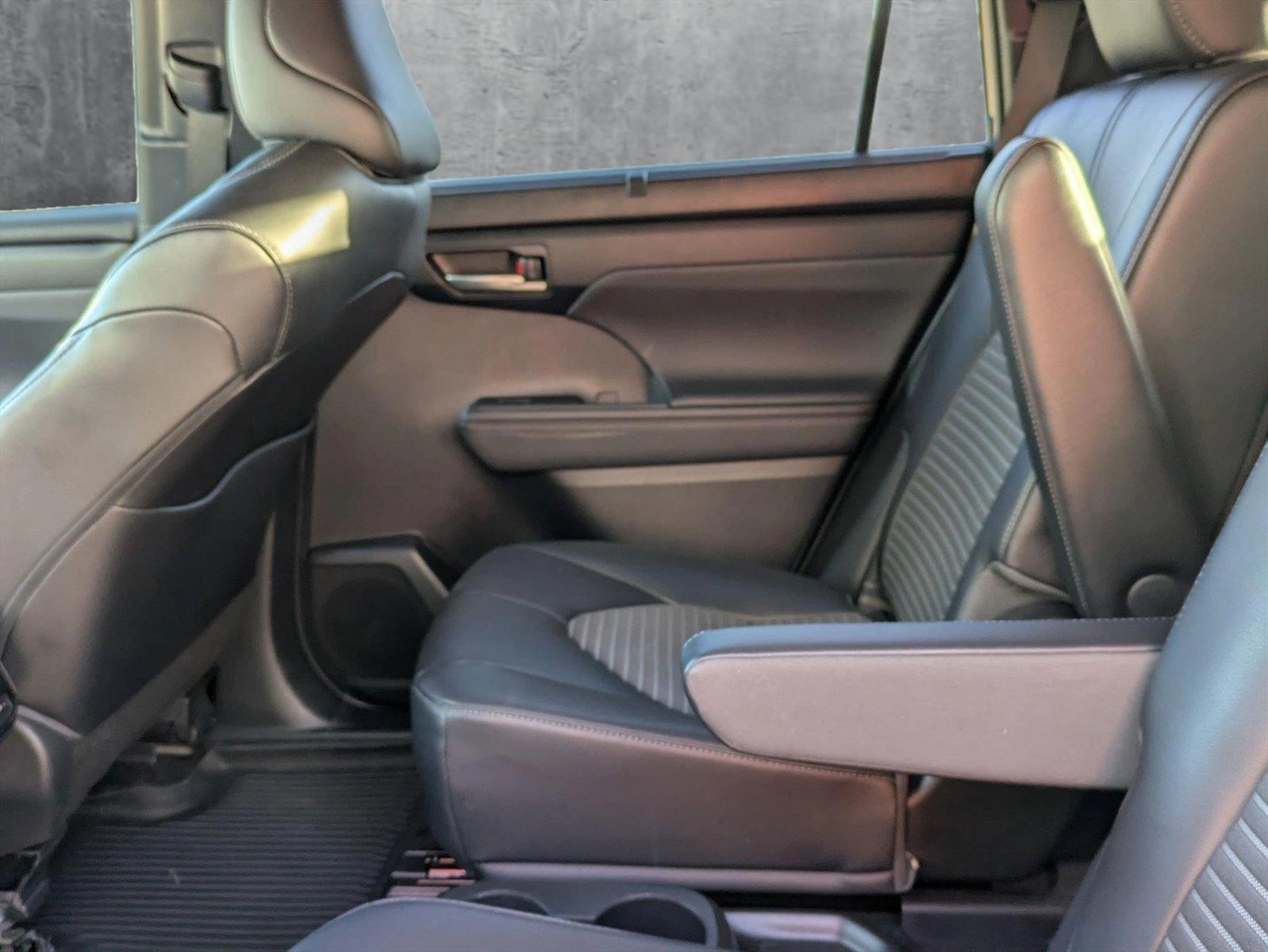 2023 Toyota Highlander Vehicle Photo in Winter Park, FL 32792
