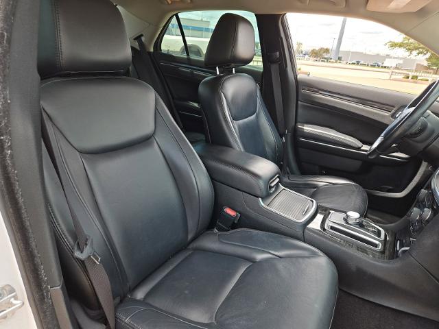 2018 Chrysler 300 Vehicle Photo in Weatherford, TX 76087