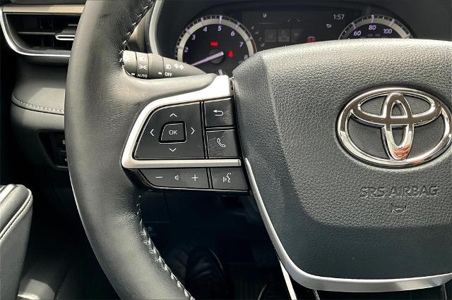 2022 Toyota Highlander Vehicle Photo in Houston, TX 77007