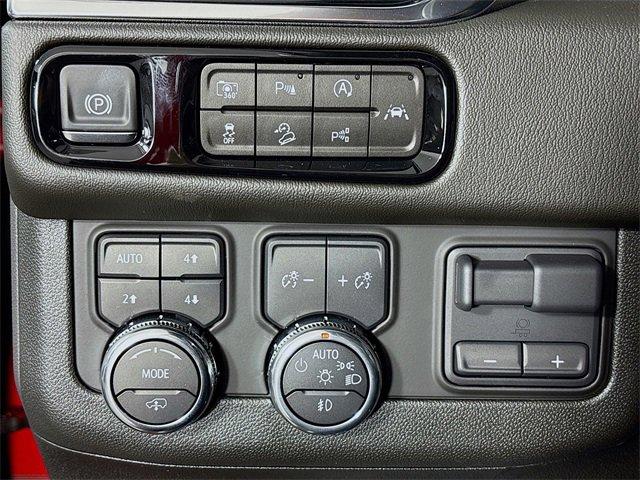2025 GMC Yukon Vehicle Photo in PUYALLUP, WA 98371-4149