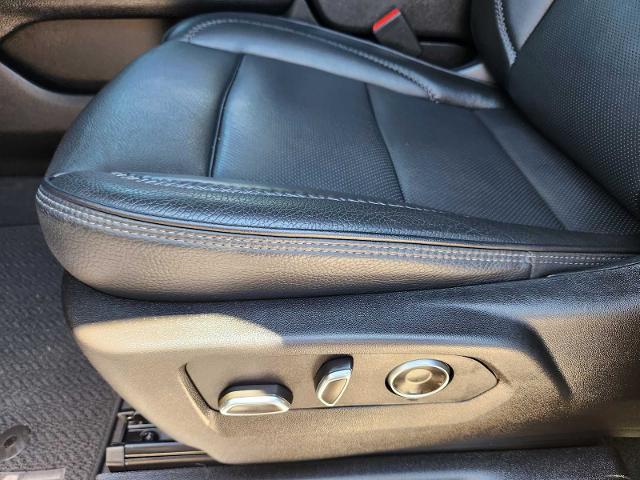 2024 GMC Yukon XL Vehicle Photo in DENTON, TX 76210-9321