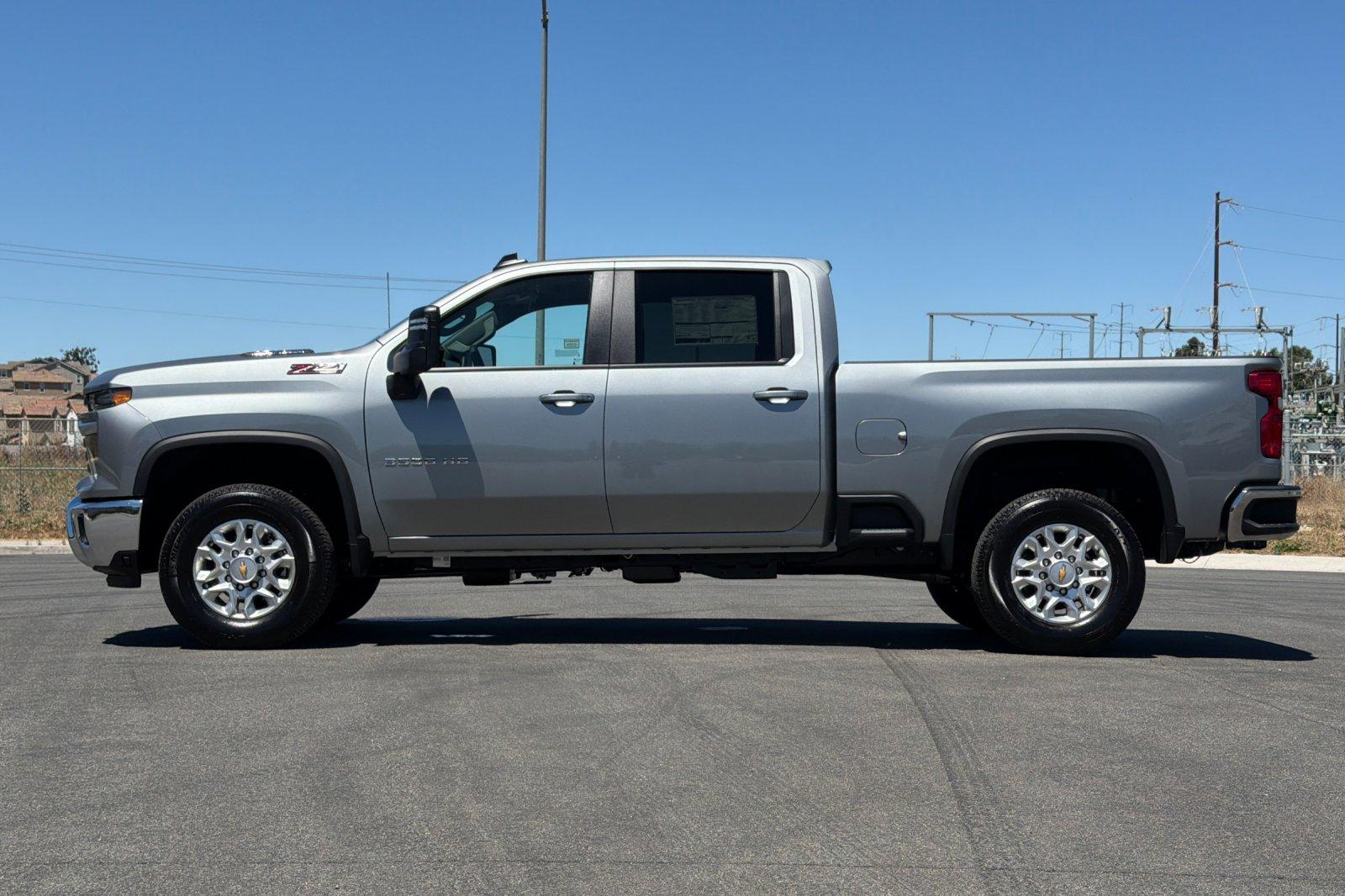 2026 Chevrolet Silverado 3500 HD LT - Photo 7