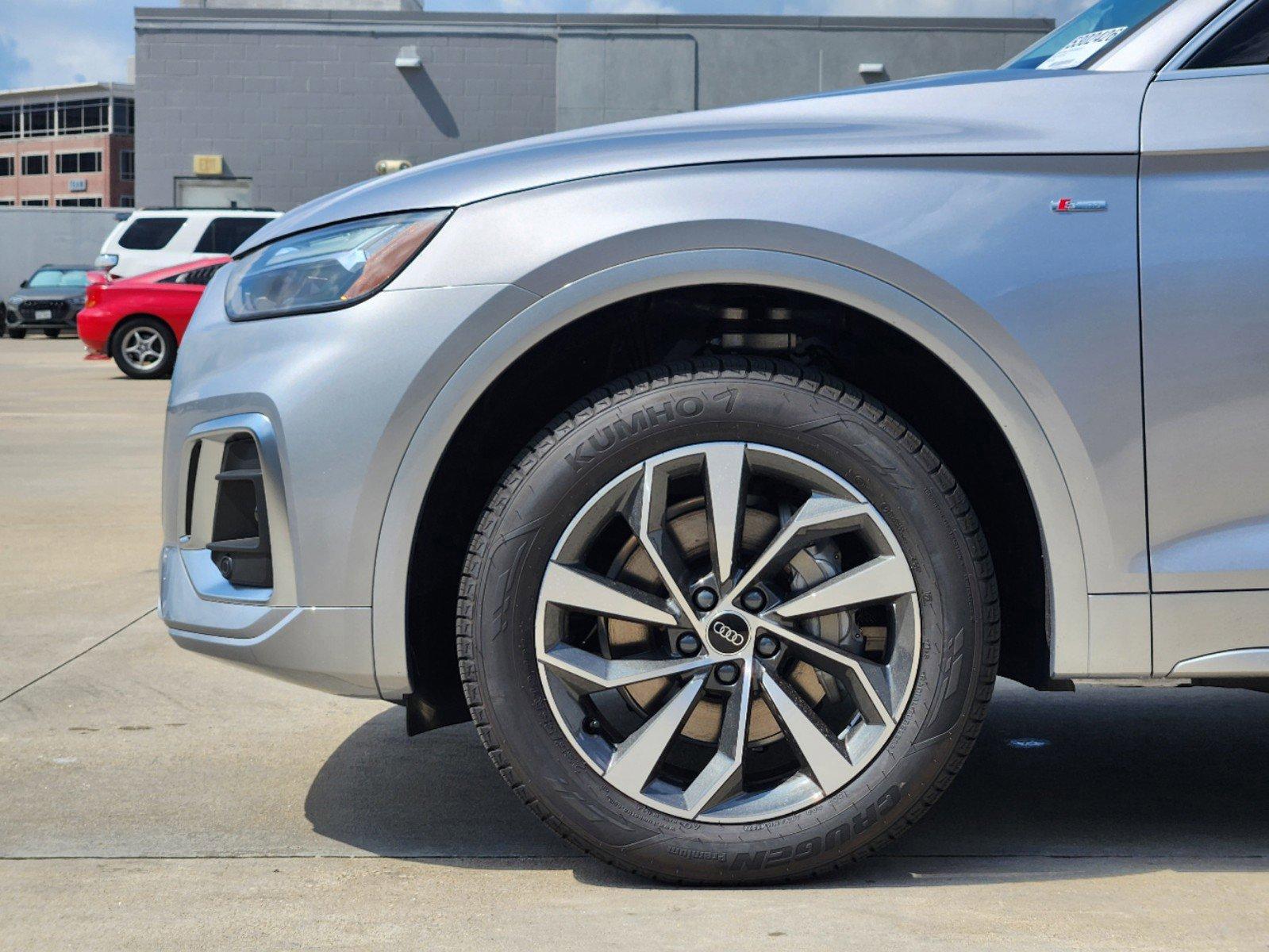 2024 Audi Q5 Sportback Vehicle Photo in SUGAR LAND, TX 77478