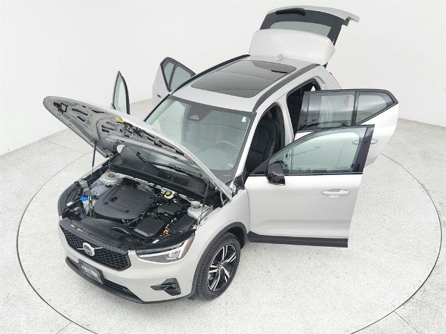 2023 Volvo XC40 Vehicle Photo in Grapevine, TX 76051