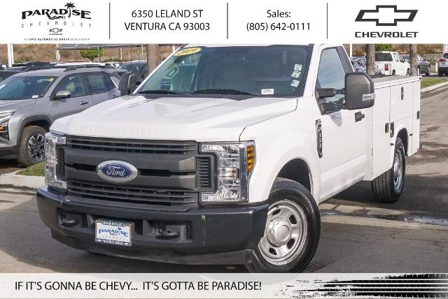 2019 Ford Super Duty F-350 SRW Vehicle Photo in VENTURA, CA 93003-8585