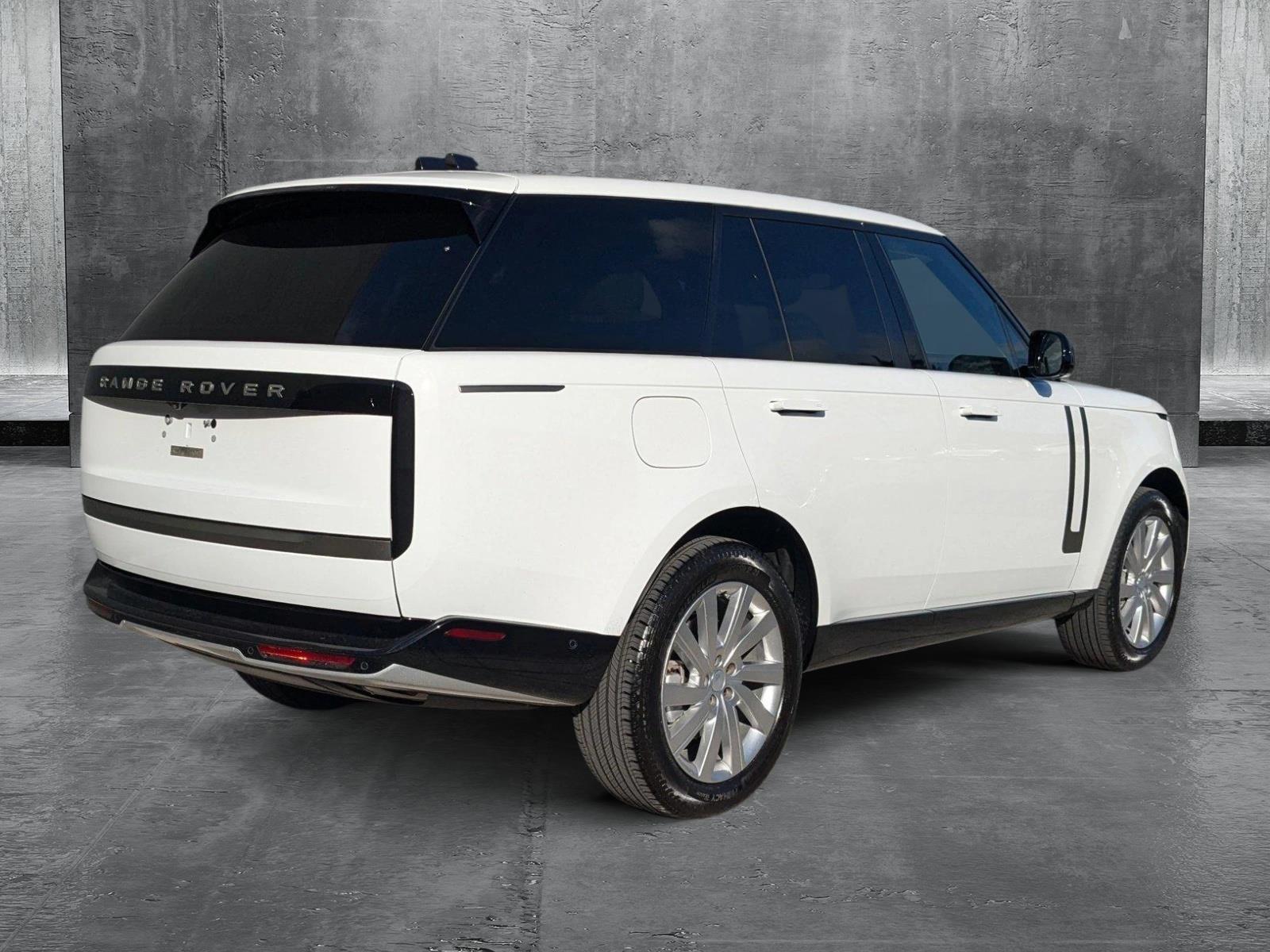 2024 Land Rover Range Rover Vehicle Photo in Pompano Beach, FL 33064